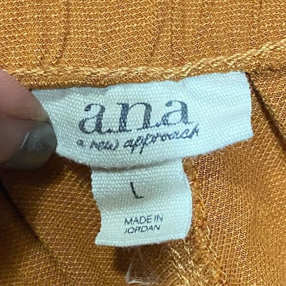 A.N.A Copper Canyon Rayon Blend Elastic Waist Frayed Bottom Shorts - Picture 5 of 8